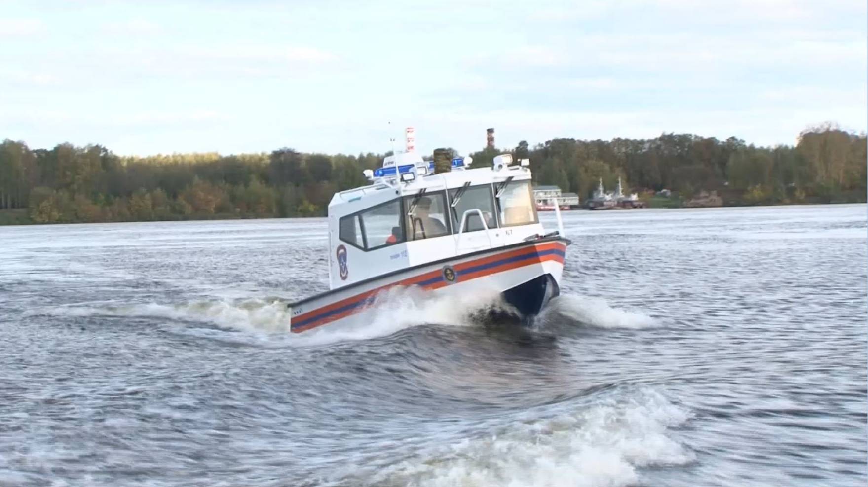 В Ярославль прибыли 2 катера для ГИМС смотреть онлайн