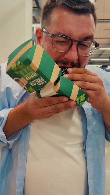 Лента запускает кафе-ресторан: свежие бургеры и пицца прямо в магазине