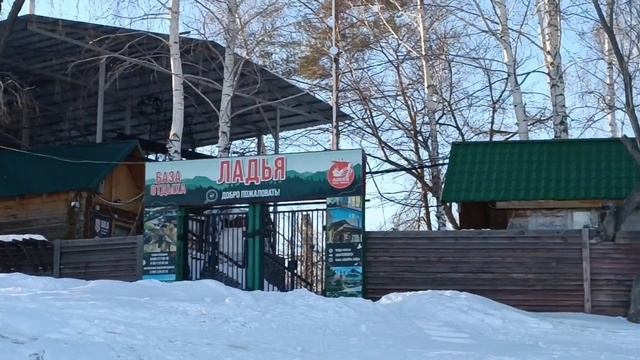 Так вот тоже можно, По Волге, по льду на другую сторону 😎😬ЛЕГКО.МОЯ СУДЬБА_МОЯ ДОРОГА. Город 🏦. смотреть онлайн