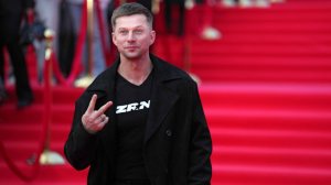 Без зубов, с поломанным носом и вырезанным кусочком черепа: цена славы Романа Курцына в кино