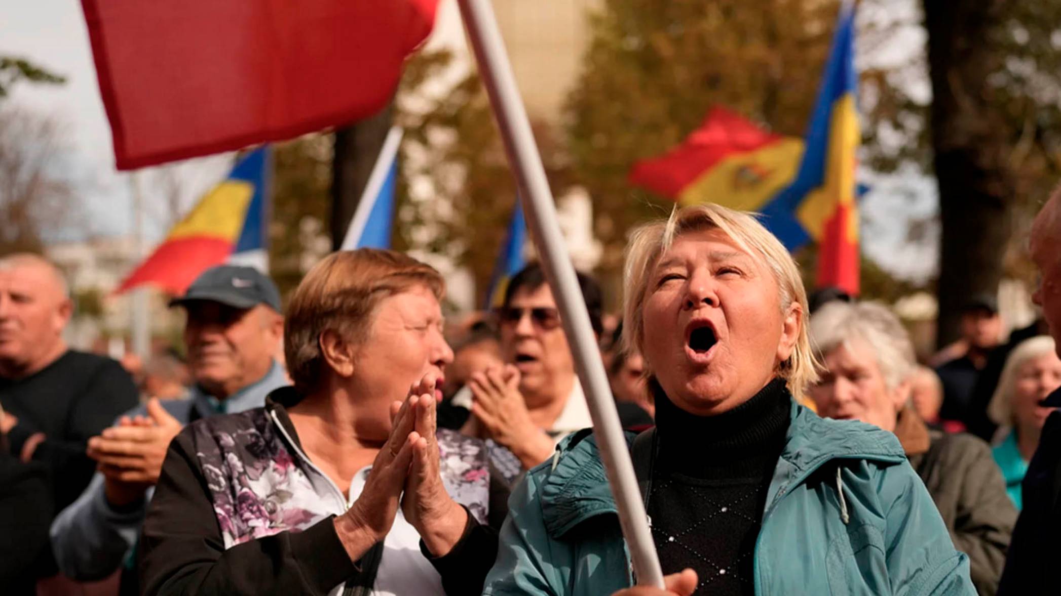 Акция протеста против итогов выборов прошла у здания парламента в Кишеневе