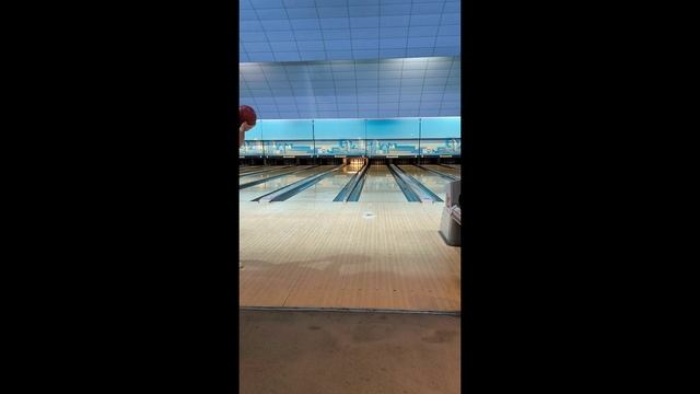 Шаг 1. Выбираем боулинг-клуб, первые броски в Самокате смотреть онлайн