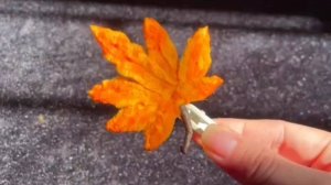 Заколка кленовый листик из синельной проволоки, поделка своими руками