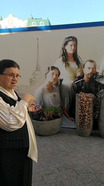 Во дворе Спасского женского монастыря в Ульяновске