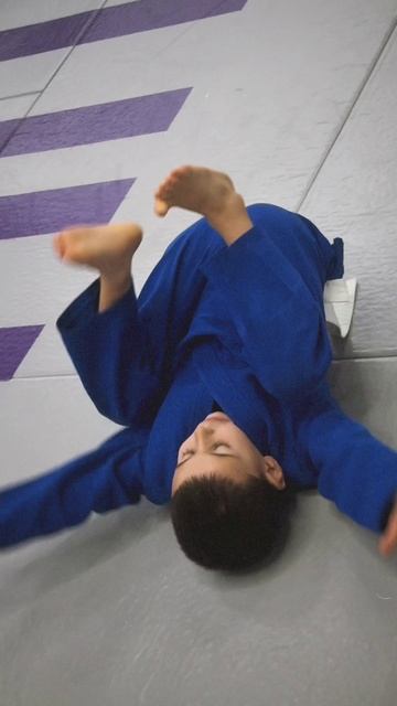 Единоборства для детей и взрослых в школе единоборств IULAB