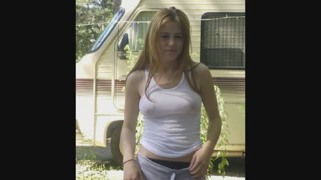 Девочки в белых маечках смотреть онлайн