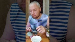 Ответы на вопросы. Тушёнка говяжья, агрокомплекс выселковский с лучком и огурцами. #мукбанг