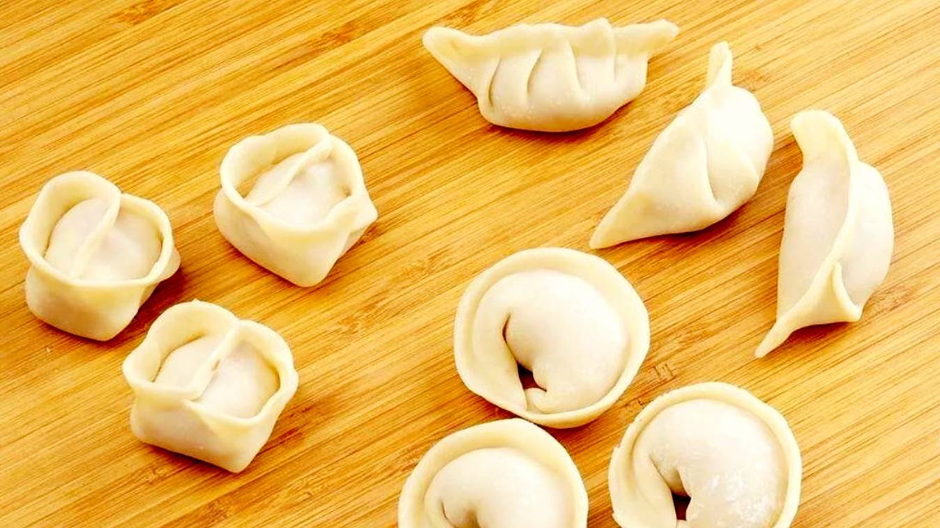 ТАКОЙ СПОСОБ ЛЕПКИ ПЕЛЬМЕНЕЙ ВЫ ЕЩЕ НЕ ВИДЕЛИ!Интересные Способы лепки пельменей/Домашние пельмени. смотреть онлайн