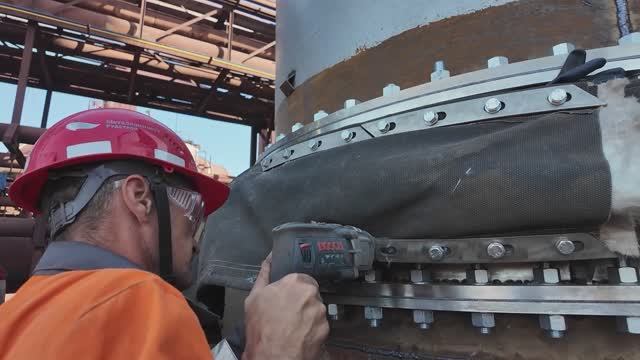 На фабрике окомкования и металлизации ОЭМК провели капитальный ремонт смотреть онлайн