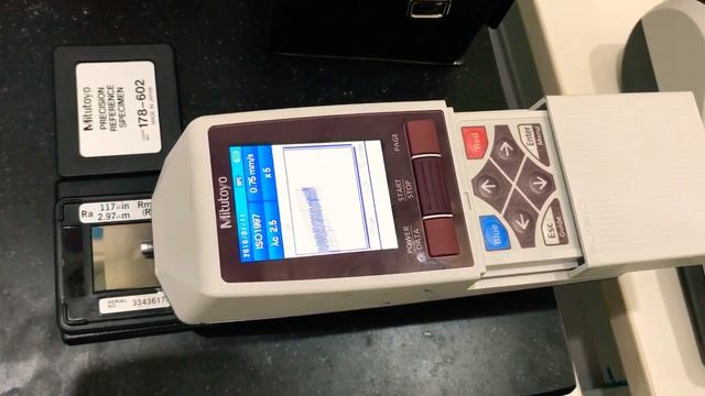 Calibration process of SJ-210 Процесс калибровки профилометра Mitutoyo SJ-210 смотреть онлайн