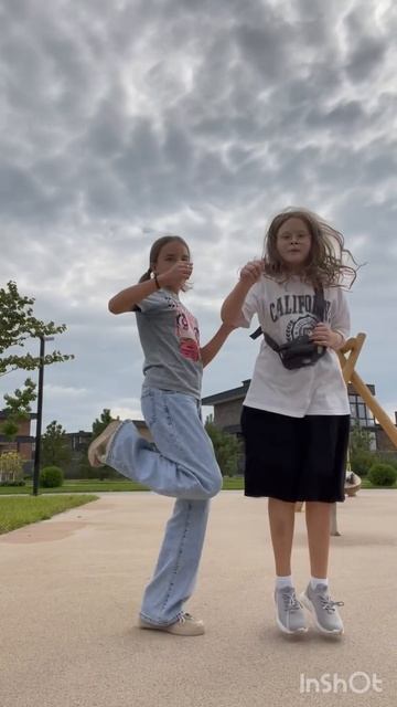 Видосик😍😍😍😍(Я не знаю как назвать) смотреть онлайн