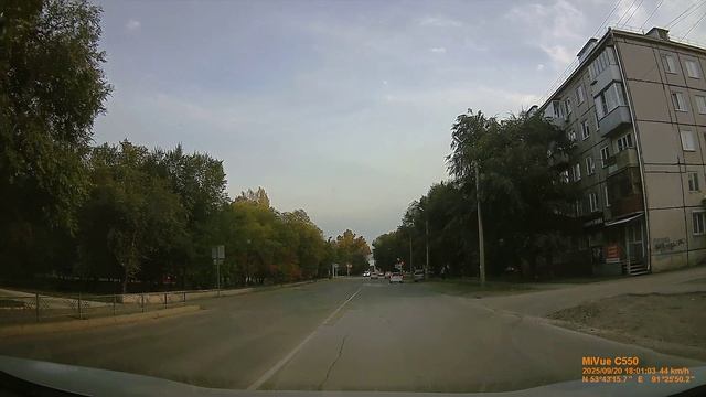 Ниссан на красный смотреть онлайн