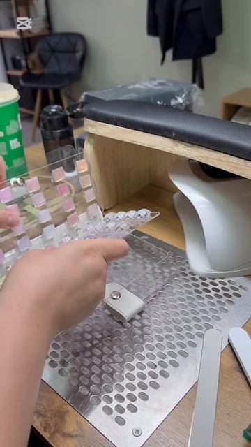 Наконец-то я закончила делать палитру для гелей, но к сожалению ее нужно будет переделать (((