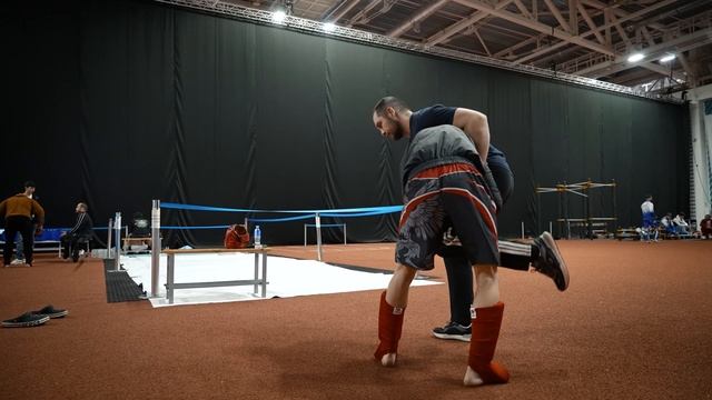 Первенство мира по ММА. Репортаж смотреть онлайн