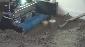 Робот ZR-1 для автоматизированной стяжки пола