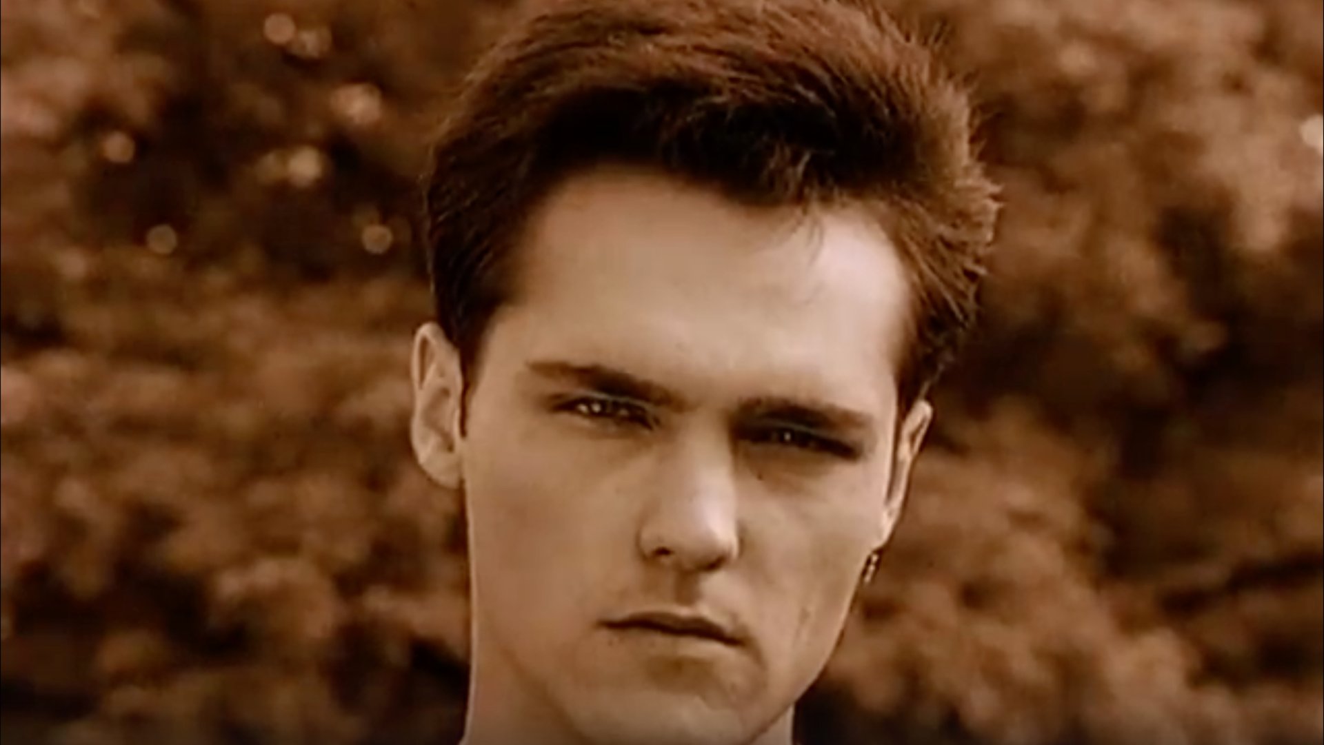 Юрий Шатунов - И упав на колени /Official Video смотреть онлайн