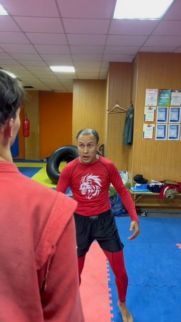 Красиво УРАБОТАЛ тренера!😇 смотреть онлайн