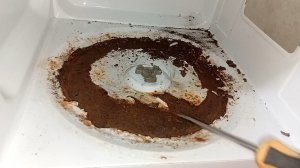 Ремонт проржавевшего насквозь дна микроволновки