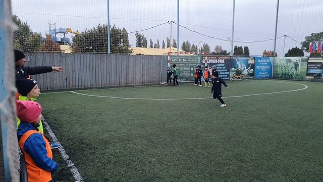 Первенство г. Таганрога по футболу. ЖФК "Ростов" (2017) - ФК "Спартак"(2018) 2:5 30.09.2025