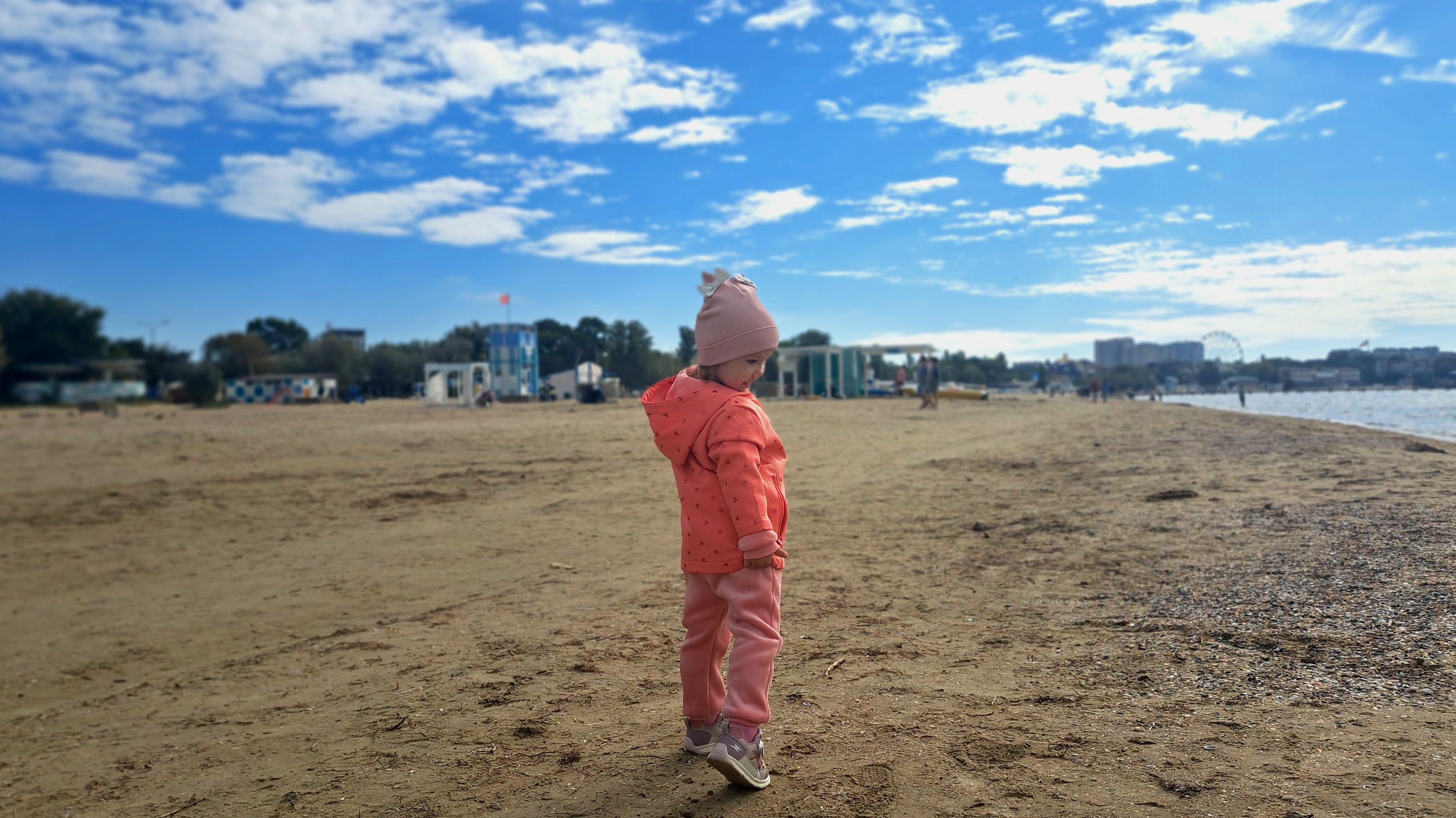 Анапа пляж 1 октября 2025 Ловим голубей смотреть онлайн