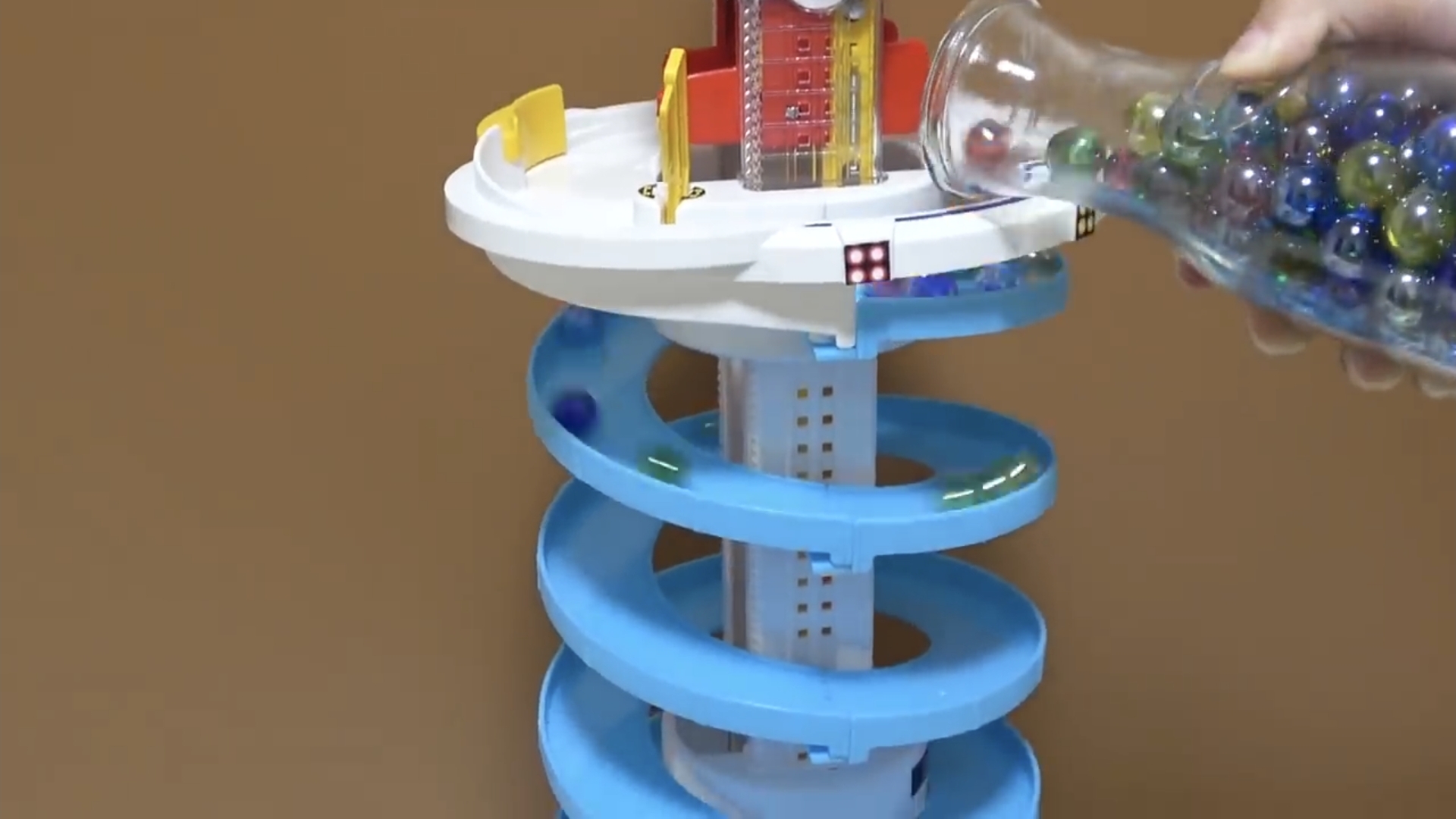 Шары катятся смотреть онлайн