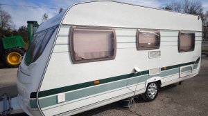 Европейский караван-турист Chateau Calistraна 4 места с французской кроватью категория прав В