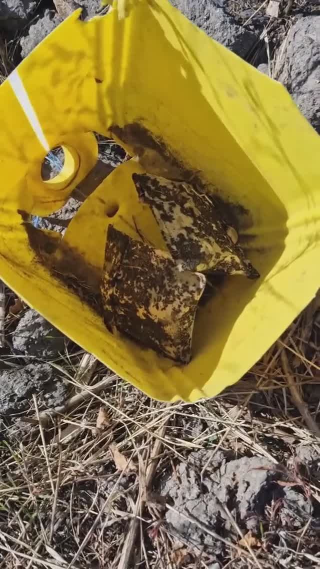 Внимание ❗ Бойцам в зоне СВО ВСУ разбрасывает конверты смотреть онлайн