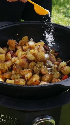 Вкусная жареная картошка – Рецепт картошки по-охотничьи в казане