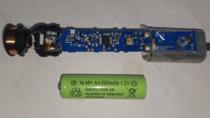 Как заменить аккумулятор в электрической зубной щетки ORAL-B BRAUN VITALITY D100