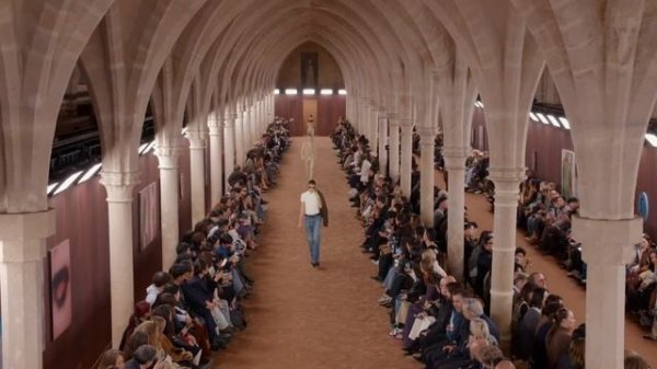 Показ женской коллекции ACNE Studios весна-лето 2026