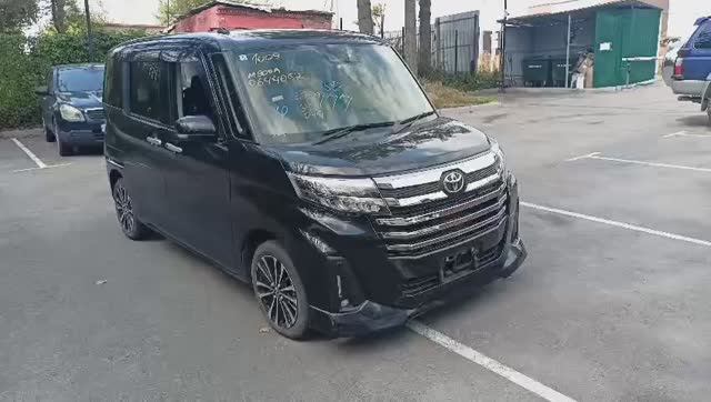 Забрали Toyota Roomy из таможни