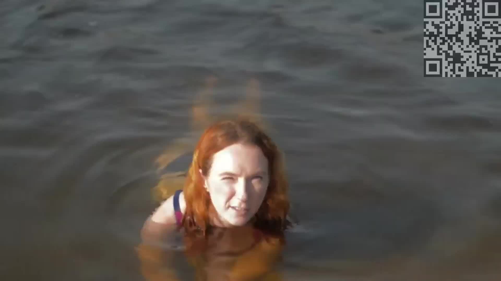 Девушка в воде смотреть онлайн