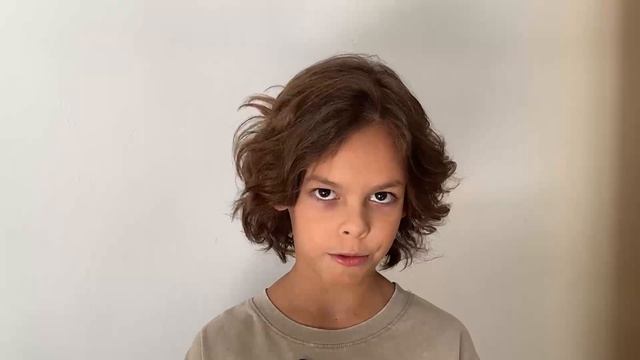 Лев Соловьев - Видео-визитка на русском