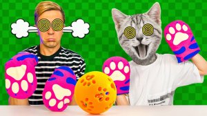 МЯУ-ХАУС! Семейная ИГРА-НАСТОЛКА: Cat Mitt Game! Лови, не урони!