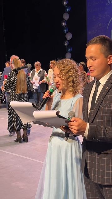 Учителей Тарского района поздравили в ТКДЦ «Север» (02.10.2025) смотреть онлайн