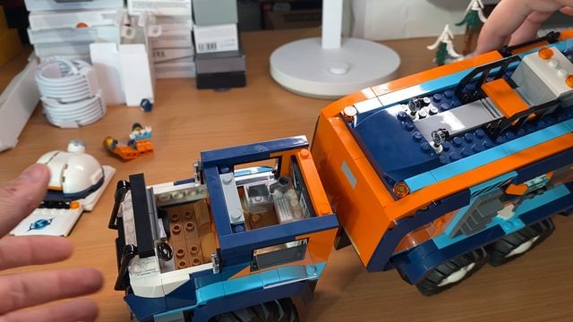 Обзор LEGO City - Арктический Грузовик 60471