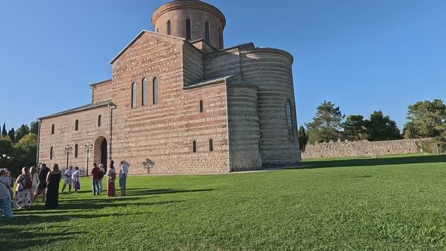 Пицунда храм и вход в заповедник