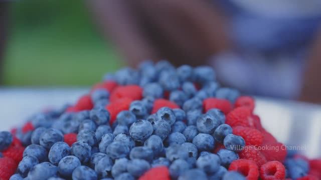 ГОЛУБИКА И МАЛИНА ｜ Вкусный фруктовый рецепт Рава Кесари смотреть онлайн