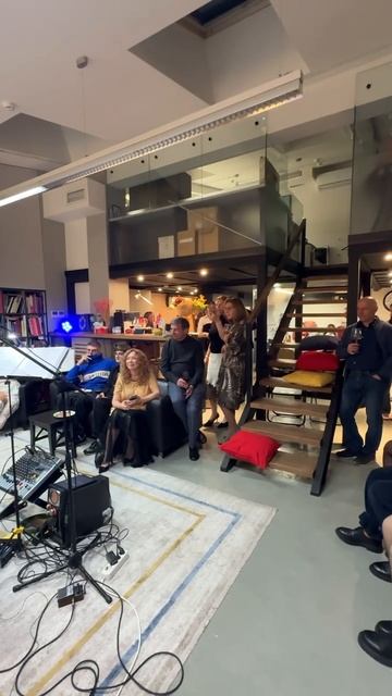 Традиционная осенняя вечеринка в кругу друзей, команды CBI Pioneer и группы Радионавтика 🎉