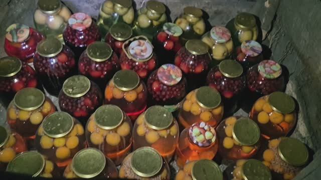 Просили показать мои заготовки,показываю/ поквасила всю капусту смотреть онлайн