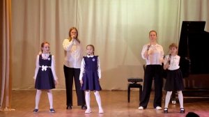 01 Здравствуй школа здравствуй, исп. вокальный ансамбль, преп. Кудрицкая Е.В.