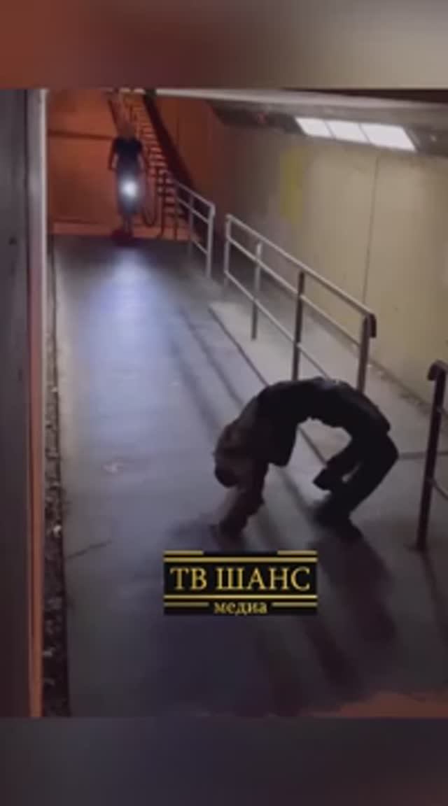 Я бы обосрался бы....#шок #испуг #ужас #кошмар #страх #человекпаук #верхтормашками #нервы #страшно смотреть онлайн