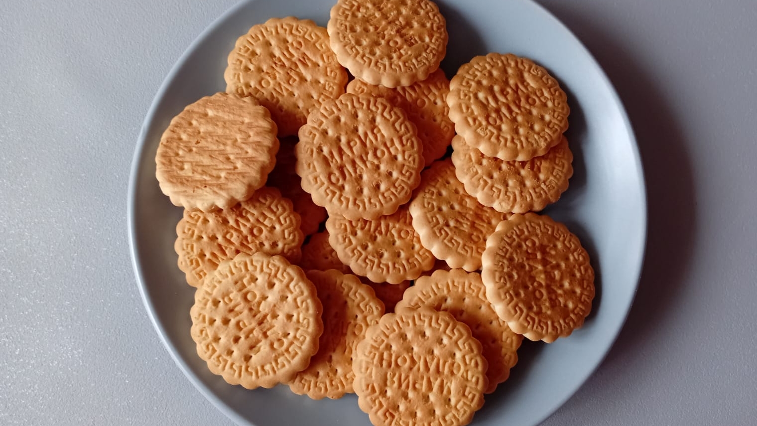 ТОРТ из ПЕЧЕНЬЯ с ШОКОЛАДНОЙ ГЛАЗУРЬЮ смотреть онлайн