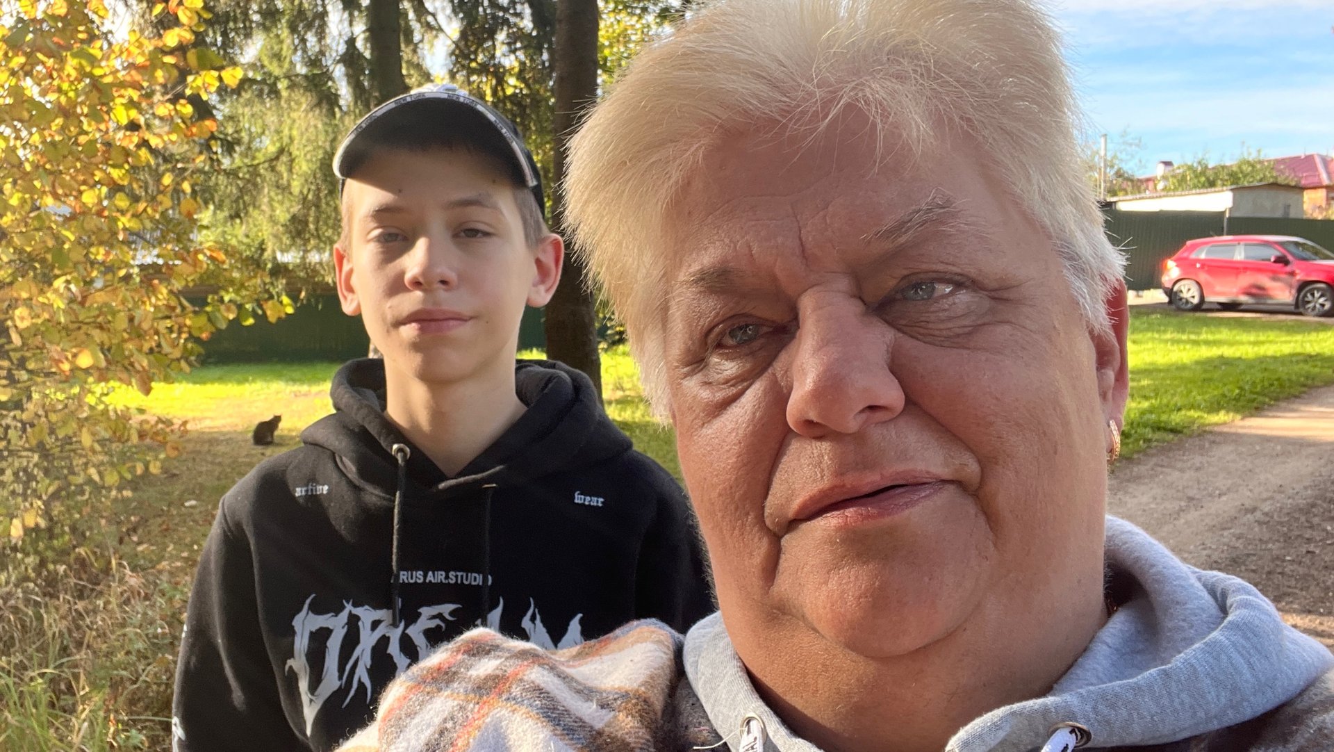 #1-02.10.25 - 🚒 ПОЖАР В ЦЕНТРЕ ПОСЕЛКА 🔥🔥🔥 СХОДИЛИ НА КОМИССИЮ 🤗 СТАРЫЙ РАЗВЛЕКАЕТСЯ 😃 смотреть онлайн