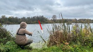 ЛОВЛЯ ЩУКИ НА ПОПЛАВОК! РЫБАЛКА НА ПОПЛАВОЧНУЮ  УДОЧКУ В ЗАБРОШЕННОЙ ДЕРЕВНЕ.