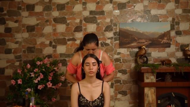 Masaje ASMR y limpia energética de Doña Esperanza con susurros y sonidos suaves pa dormir y relajar смотреть онлайн