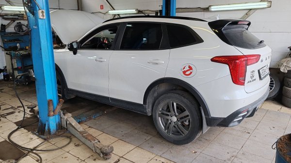 Смотрим днище Хавал Джолион 46 тыс пробег полтора года авто