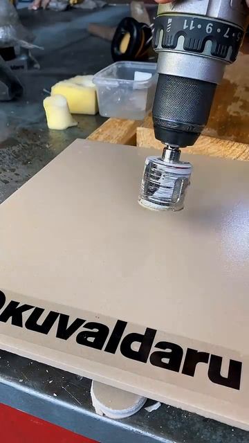 Простой способ подачи охлаждения на сверлильную коронку😉👌 смотреть онлайн