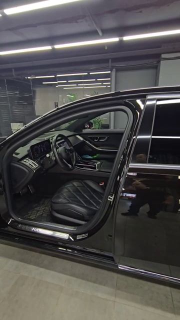 Премиум-тюнинг для Mercedes-Benz 223: как работает двойная тонировка