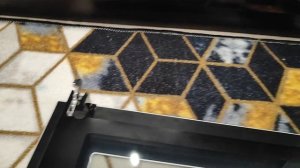 Дверь духового шкафа не закрывается